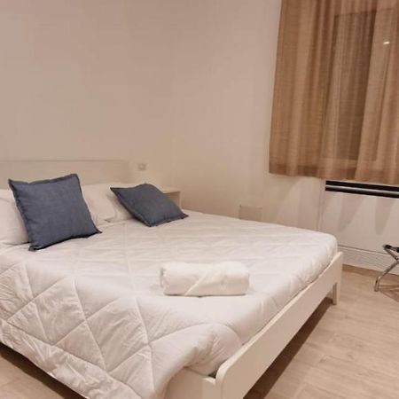 Отель A Casa Di Maghi Ольбия Экстерьер фото